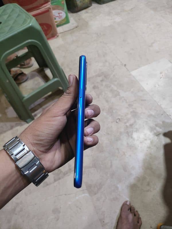 realme 5 10/10 seald pices 2