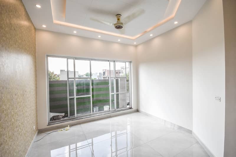 5 Marla Modern Design House in Excellent Condition is Up for Rent in DHA Lahore 3