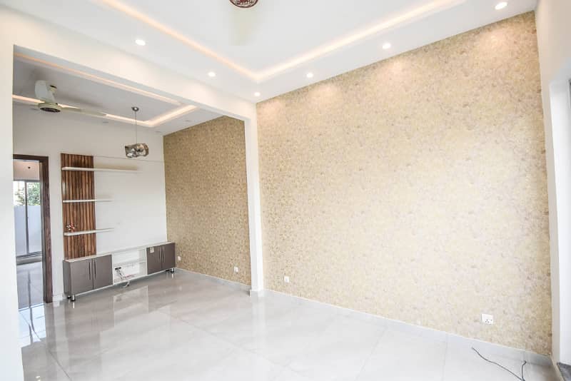 5 Marla Modern Design House in Excellent Condition is Up for Rent in DHA Lahore 4