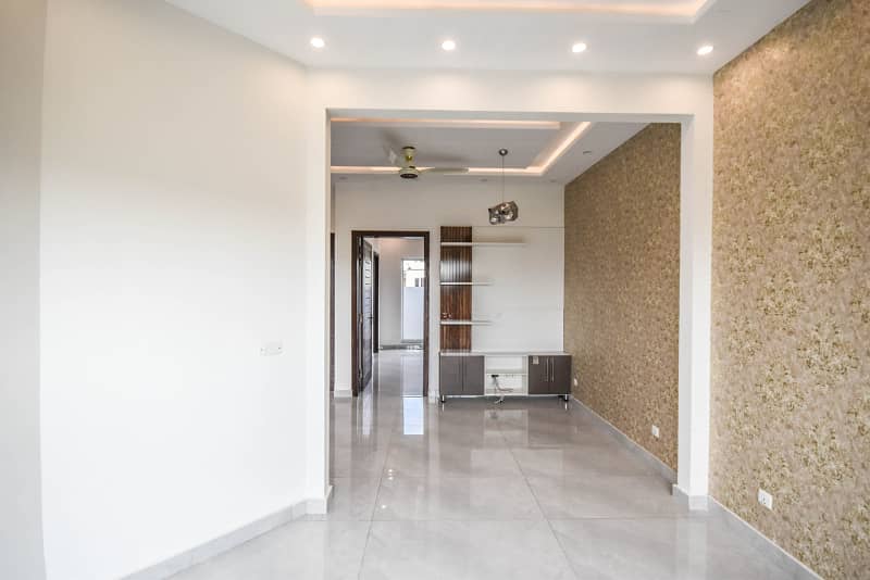 5 Marla Modern Design House in Excellent Condition is Up for Rent in DHA Lahore 5