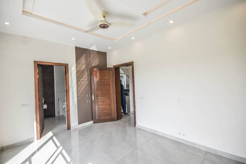 5 Marla Modern Design House in Excellent Condition is Up for Rent in DHA Lahore 18