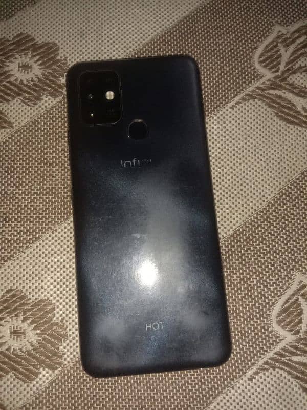 Infinix hot 10 4/64 2