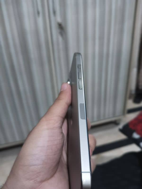 Iphone 15 Pro Max Non PTA JV 4