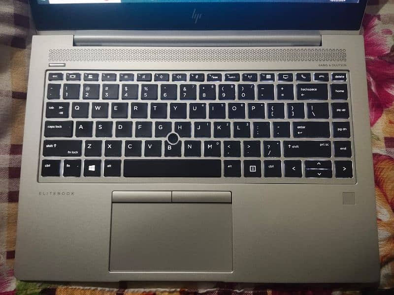 core i5 8th gen 16gb ram HP elitebook 840 G6 7