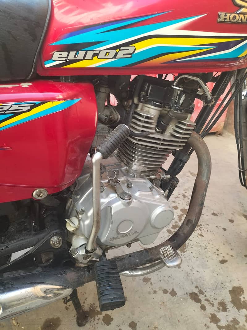 Honda CG 125 2018 karachi num 2