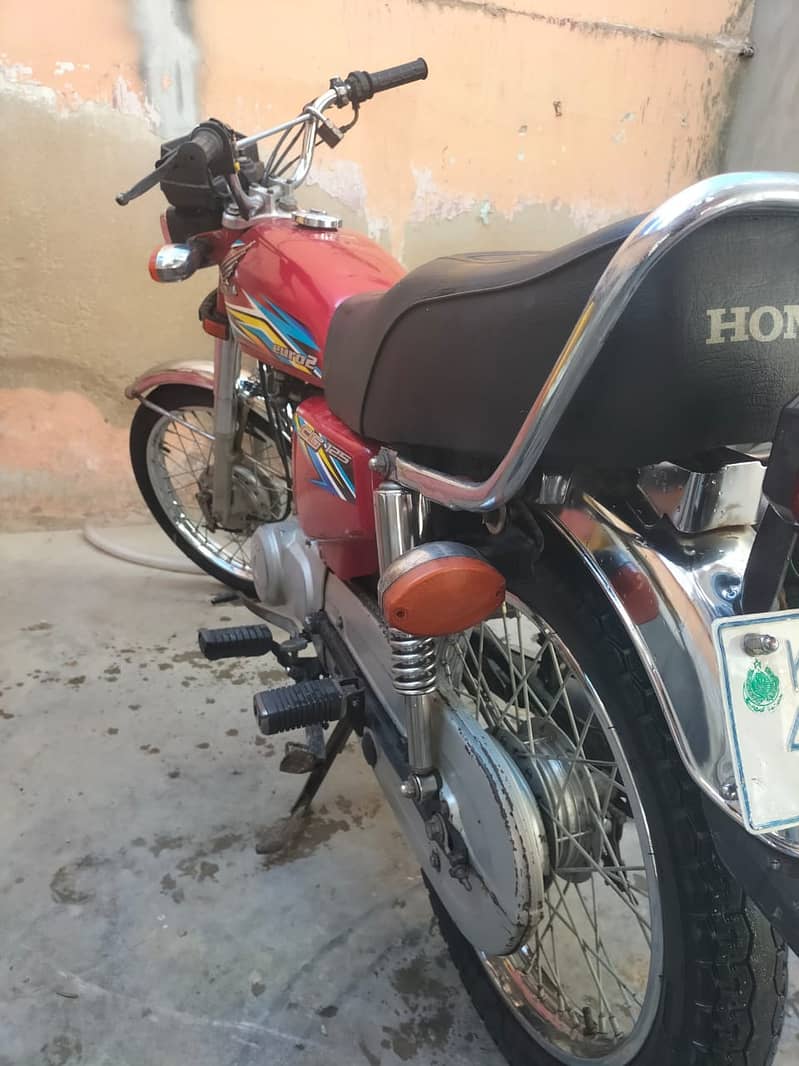 Honda CG 125 2018 karachi num 3