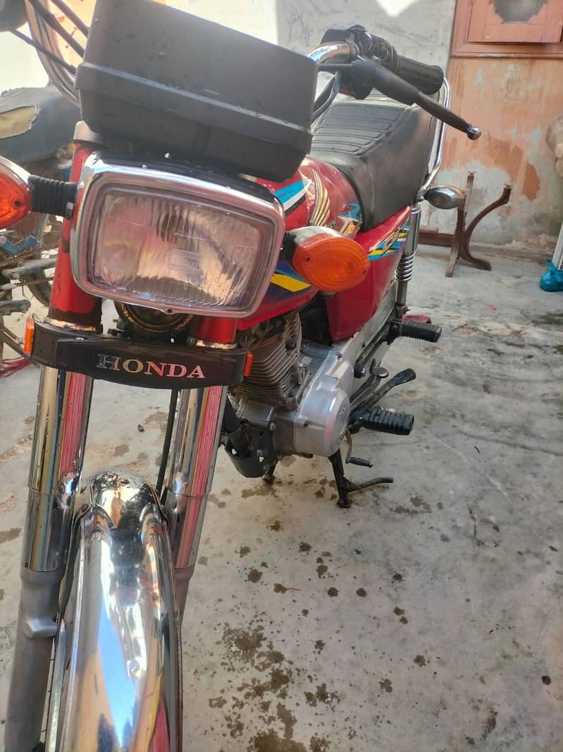 Honda CG 125 2018 karachi num 5