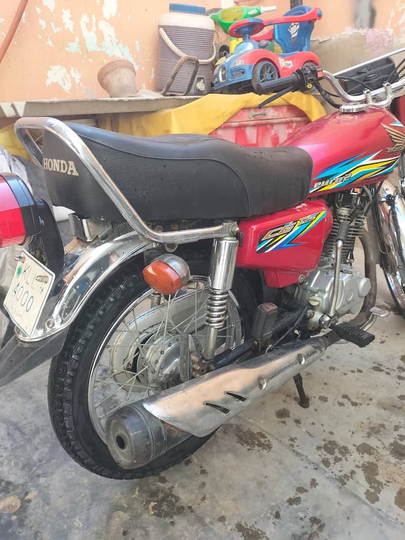 Honda CG 125 2018 karachi num 7