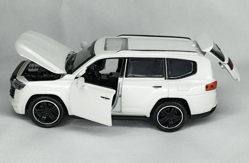 Land Cruiser Sports Die Cast Model Available 3