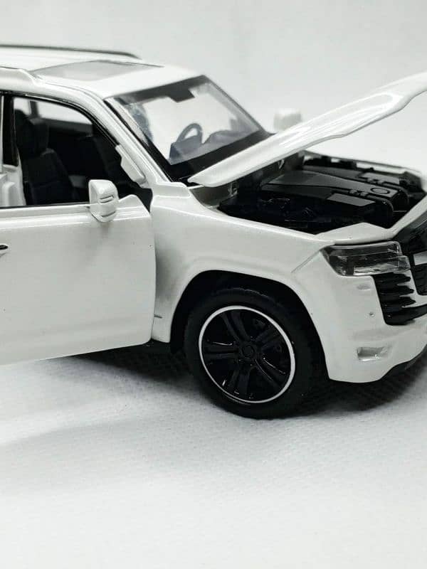 Land Cruiser Sports Die Cast Model Available 4