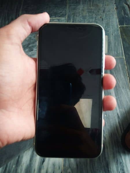 IPhone 11 128gb Non-Pta 8