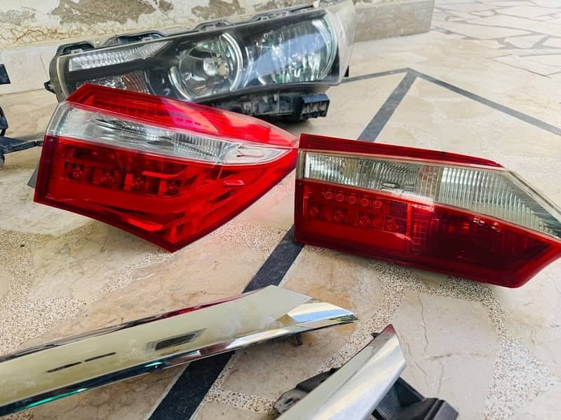 Toyota corolla lights Tail lights and headlights front grill 1