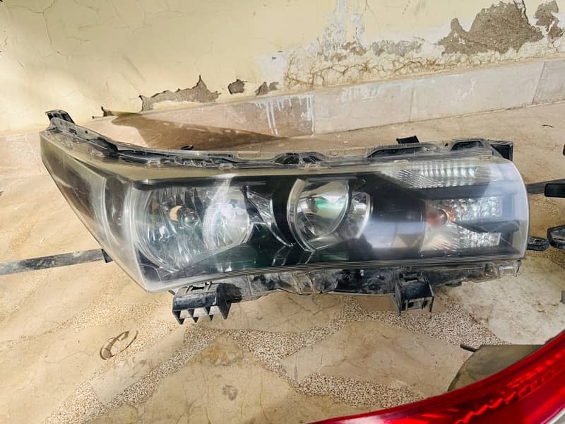 Toyota corolla lights Tail lights and headlights front grill 3