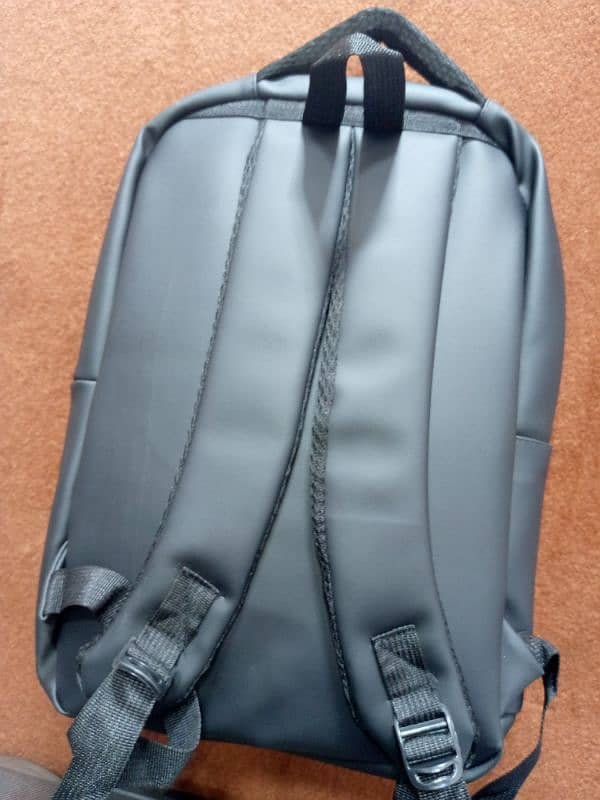 laptop leather bag. 2