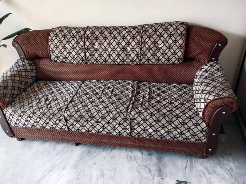 5 seater sofa set in good condition 0