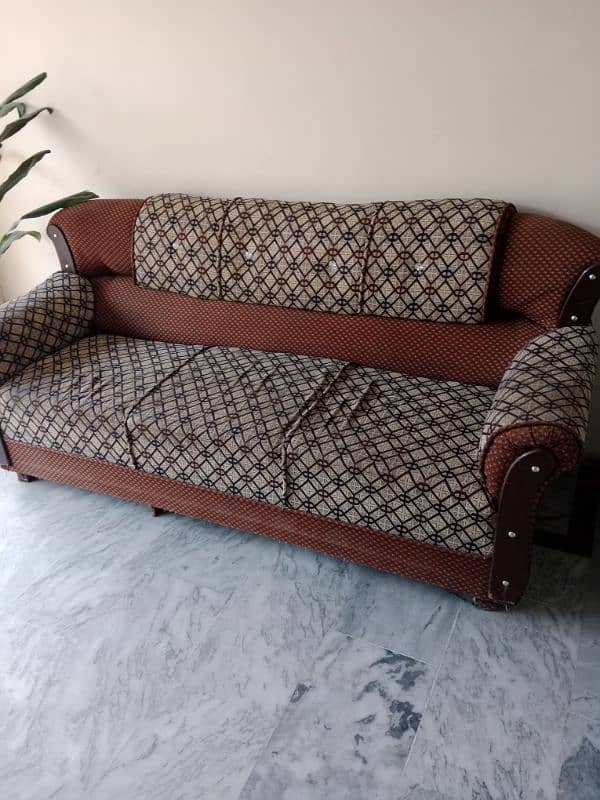 5 seater sofa set in good condition 1