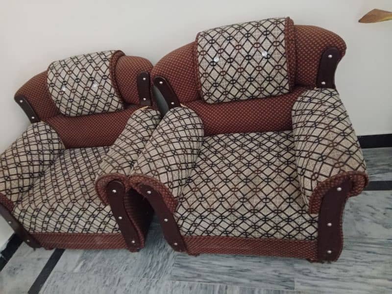 5 seater sofa set in good condition 2