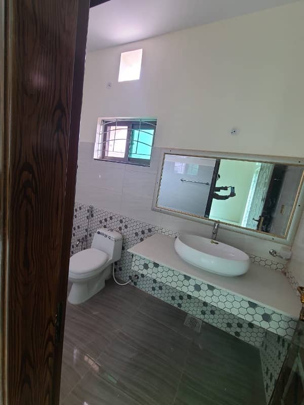 Centrally Located Prime Location House For sale In Bahria Nasheman Available 7