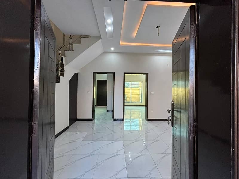 Triple Storey 5 Marla House For Sale In Central Park - Block A1 Lahore 6