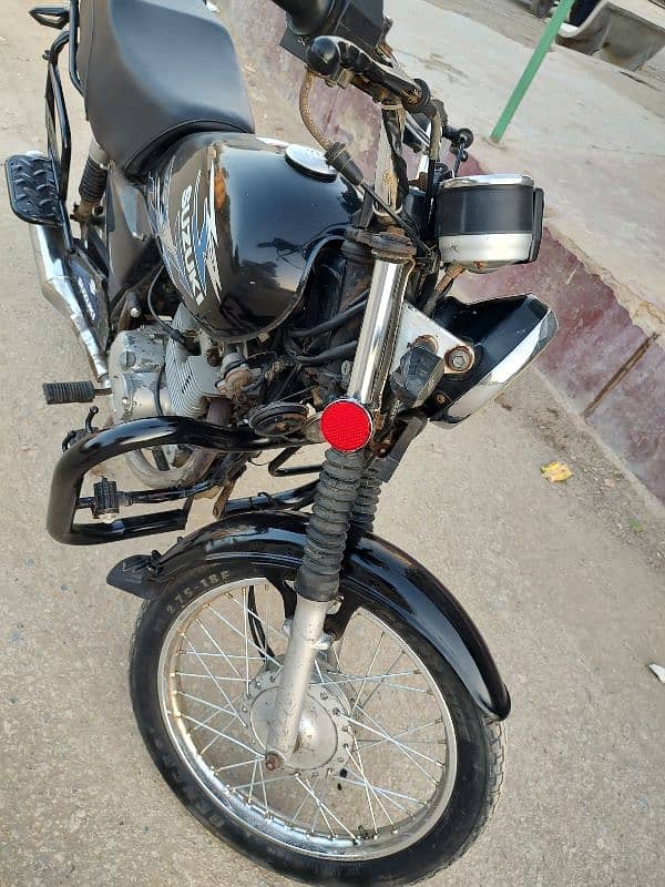 Suzuki GS 150 urgent sell VVIP condition 9