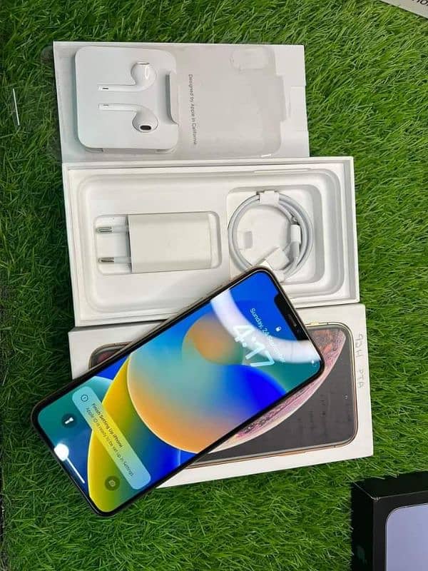 iphone xs max PTA approved 64gb my wtsp/0341-68;86-453 1