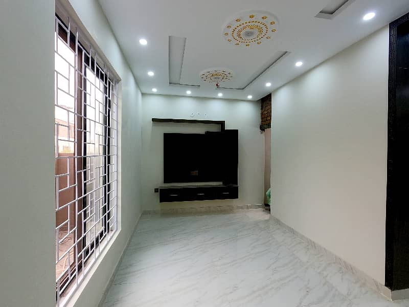 Affordable Prime Location House For sale In Bahria Nasheman - Sunflower 5