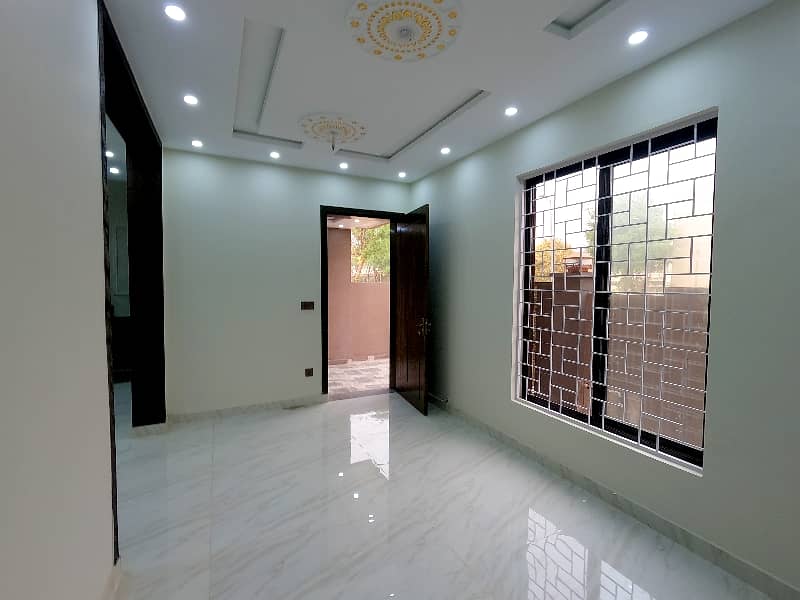 Affordable Prime Location House For sale In Bahria Nasheman - Sunflower 6