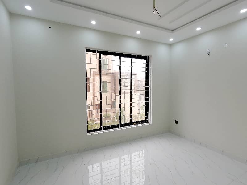 Affordable Prime Location House For sale In Bahria Nasheman - Sunflower 24