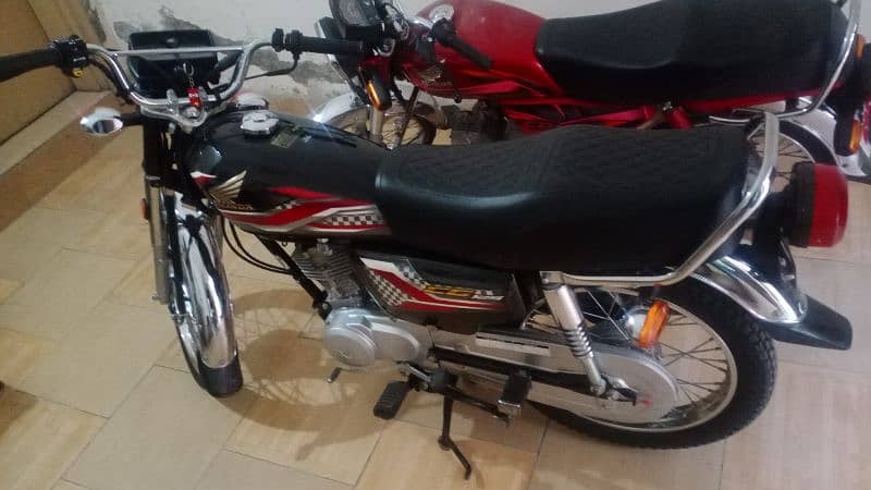 2024 Honda CG 125 11