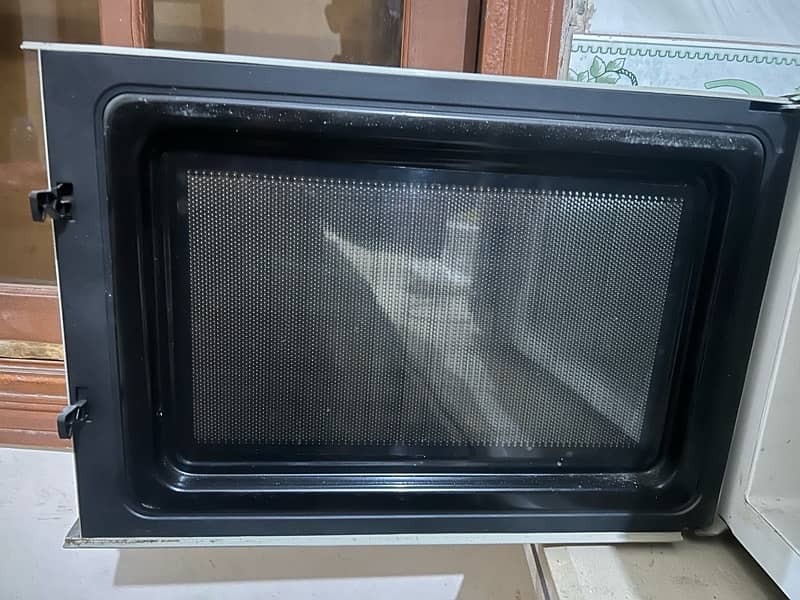 Microwave + oven 0