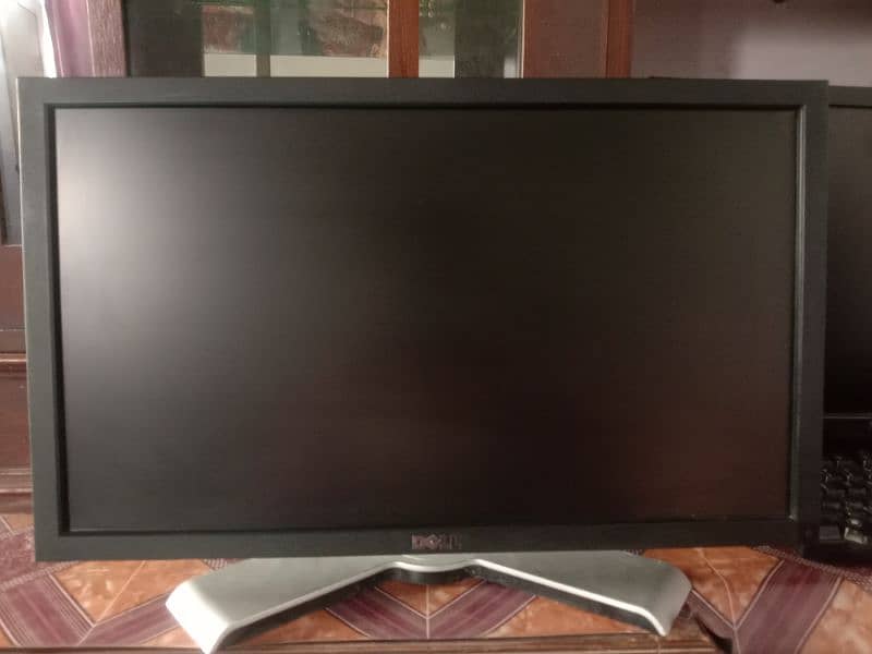 Dell 22 inches Led Screen 1