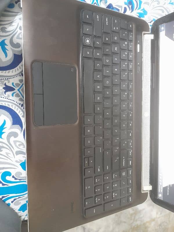 HP Pavilion dv6 Notebook PC 1