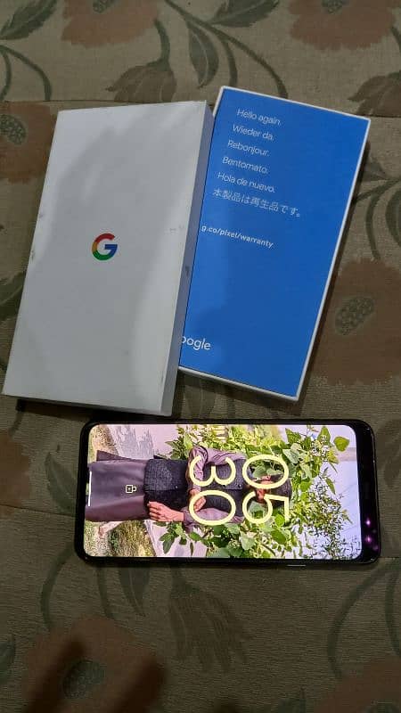 Google pixel 4xl with box. Condition 10/10. 2