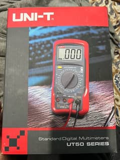 UNI T Multimeter UT52