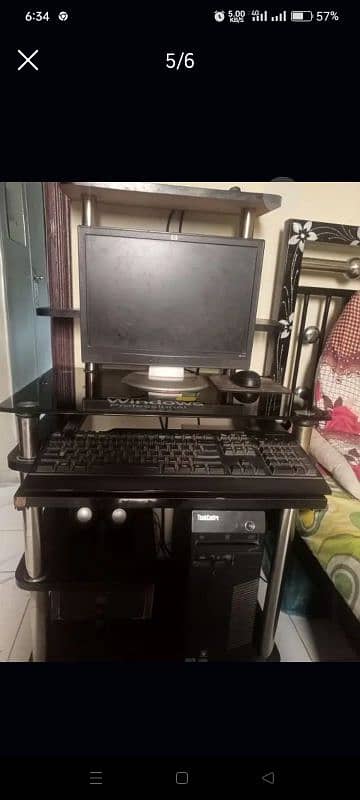 Computer with trolly 1