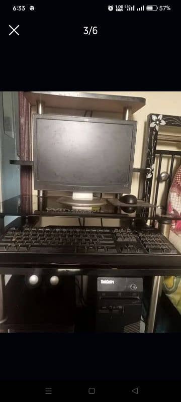 Computer with trolly 3