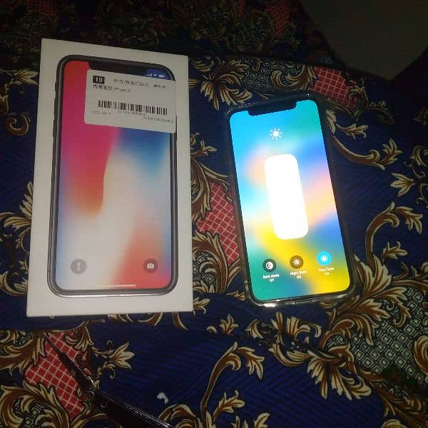 NEGOTIABLE IPHONE X 256 GB NON PTA FULLY WATER PROOF WITH BOX AN CHRGR 2