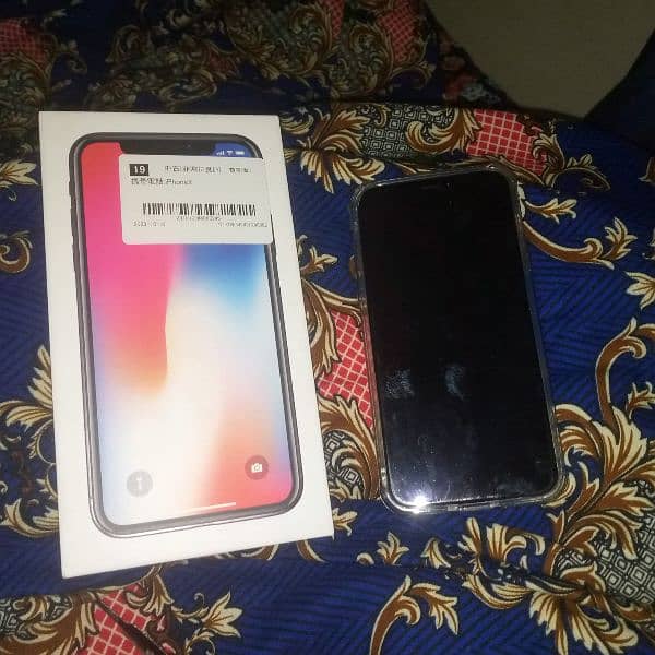 NEGOTIABLE IPHONE X 256 GB NON PTA FULLY WATER PROOF WITH BOX AN CHRGR 5