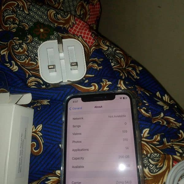 NEGOTIABLE IPHONE X 256 GB NON PTA FULLY WATER PROOF WITH BOX AN CHRGR 6