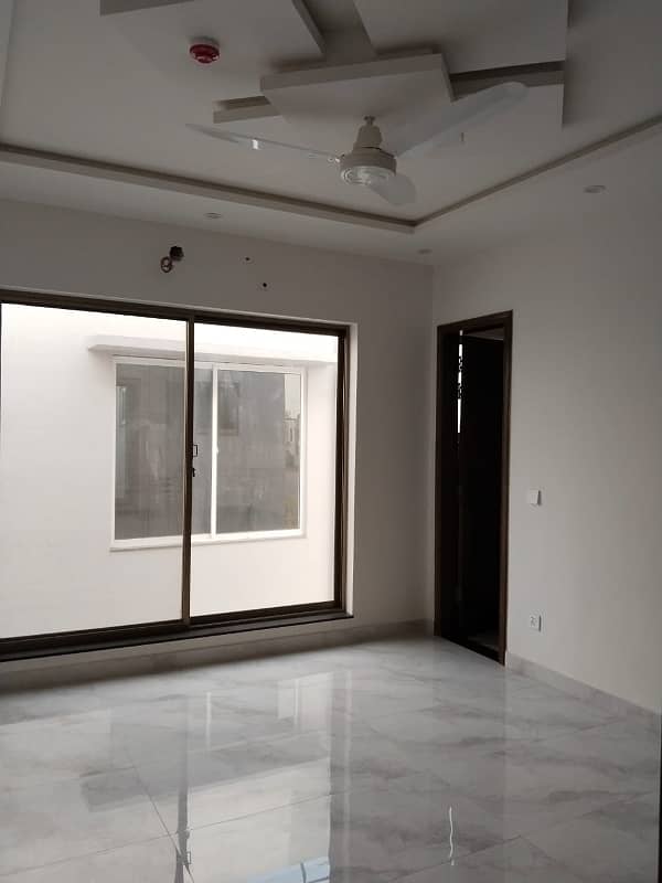 10 Marla House For Sale In Paragon City Lahore 5