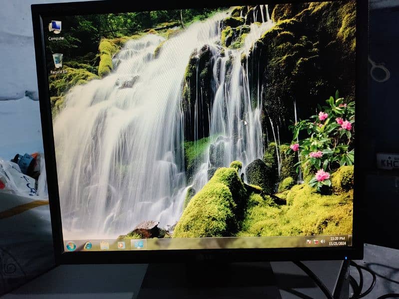 LG BRANDED LED 19 INCH GOOD COLOR CHECKING WARRANTY 03122810637 4