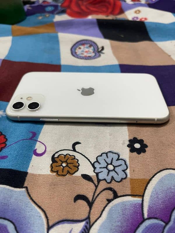 Iphone 11 PTA (Dual Physical) 82% BH, Genuine 10/10 2