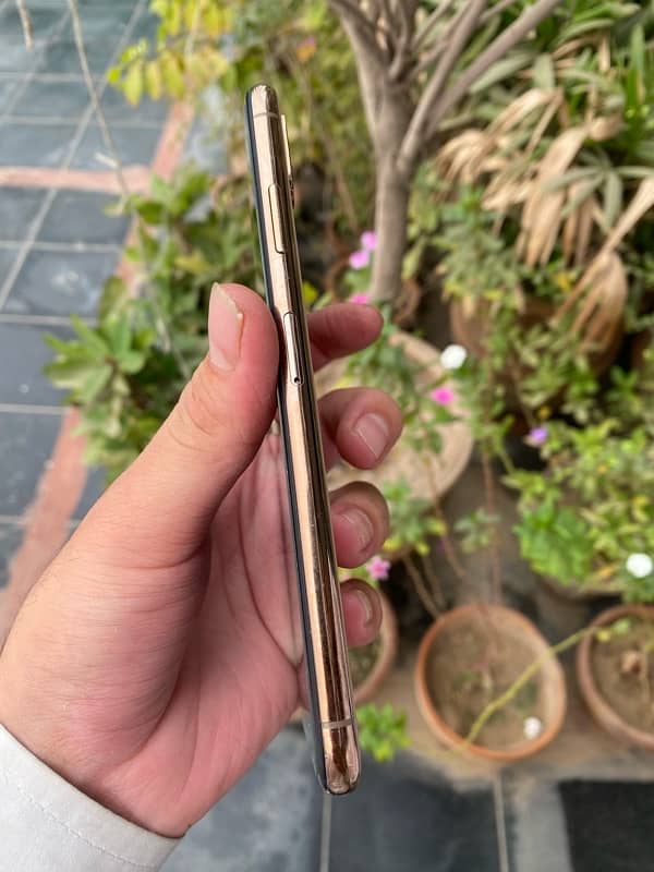 iphone xsmax 256 pta proved(exchnge possible ) 1