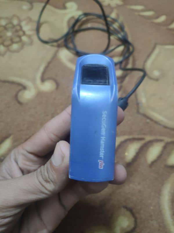 Secugen Hamster Plus (Fingerprint scanner) 3