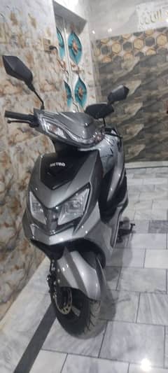 Metro Thrill Electric Scooter Available For Sale with new Condition