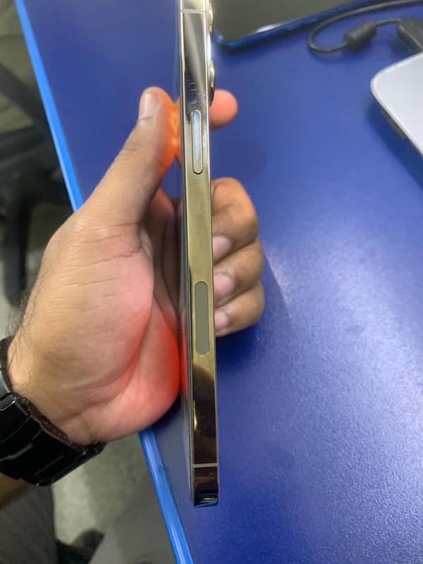 Iphone 12 Pro max PTA 7