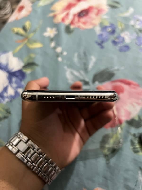 iphone 11 pro max non pta 1