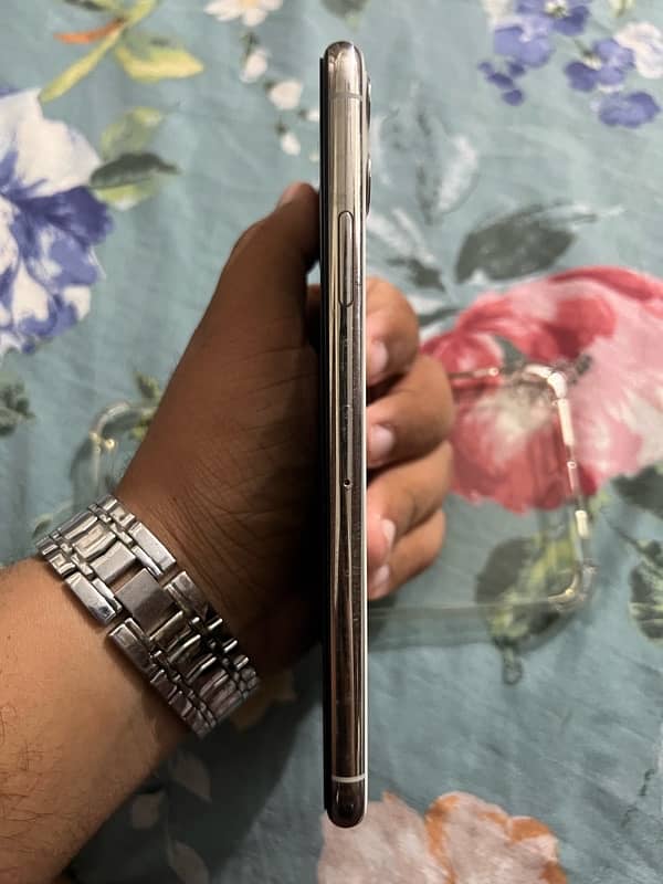 iphone 11 pro max non pta 3