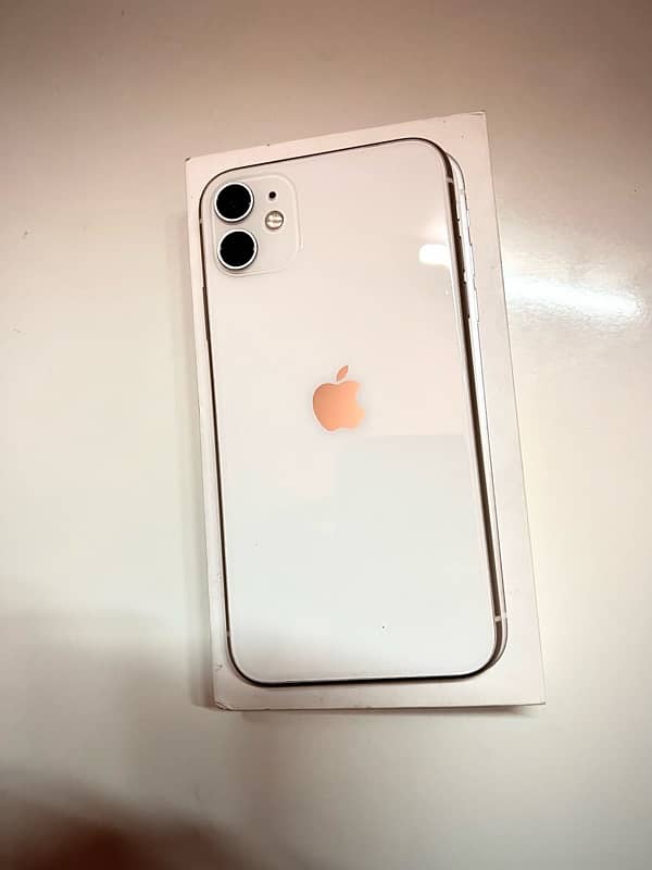 Iphone 11 128GB dual sim approve 10/10 condition complete Box 0