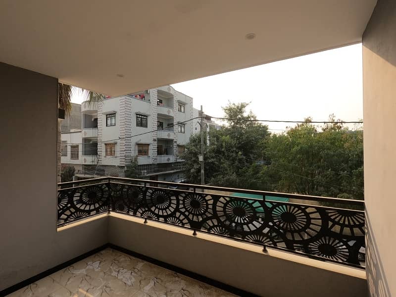 Prime Location Upper Portion For Sale In Beautiful North Karachi - Sector 11B 16